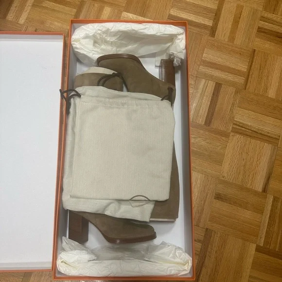 Hermes Tan Heeled Boots - Picture 5 of 6
